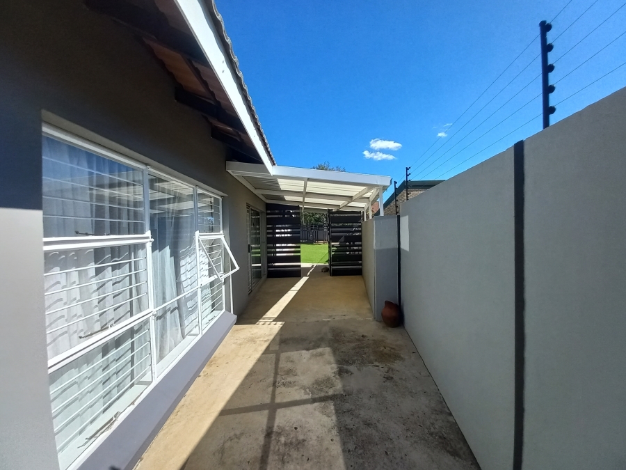4 Bedroom Property for Sale in Bergsig Free State